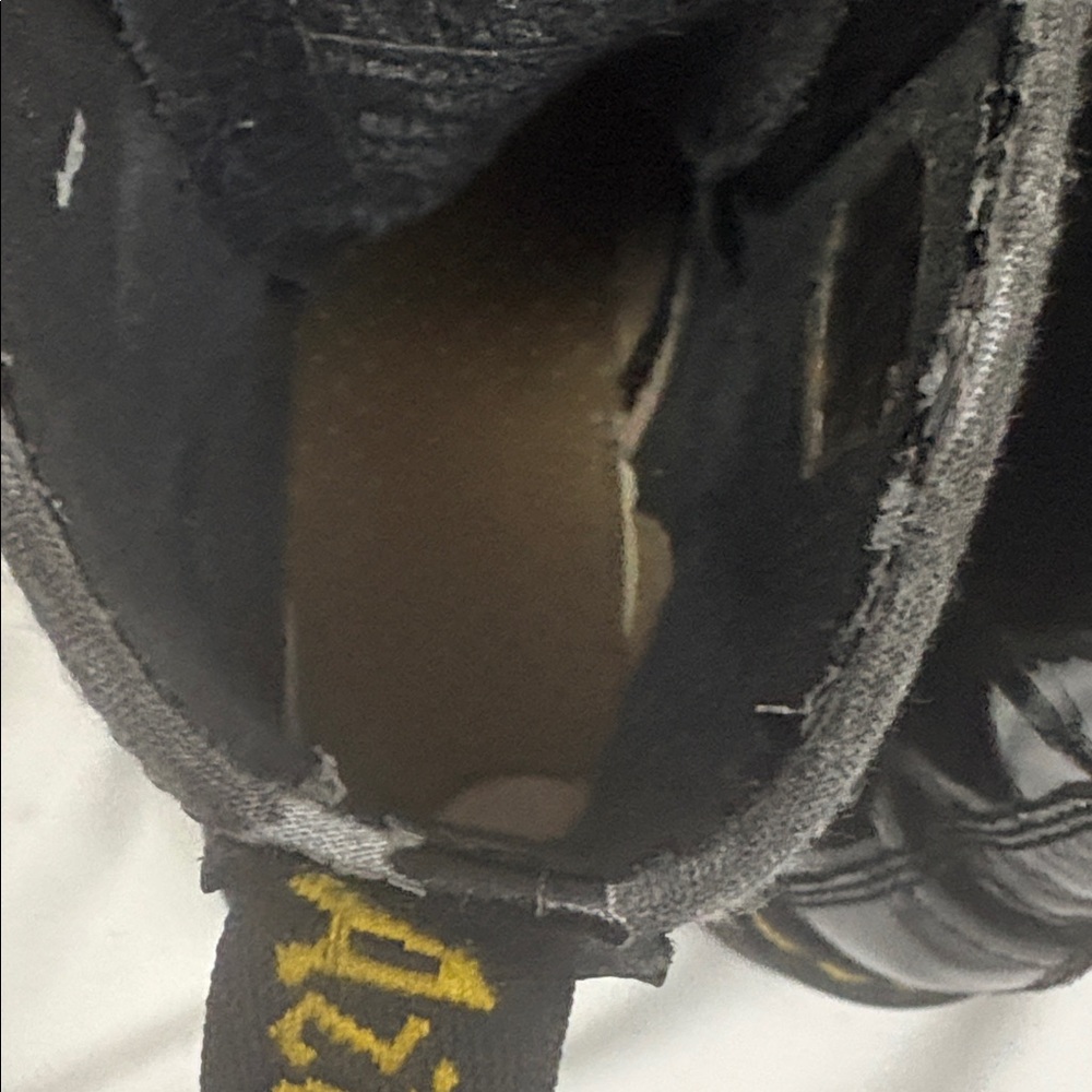 Dr. Martens Women’s 1460W Combat Boots Size 6 US 4 UK Patent Leather Black - Picture 14 of 15